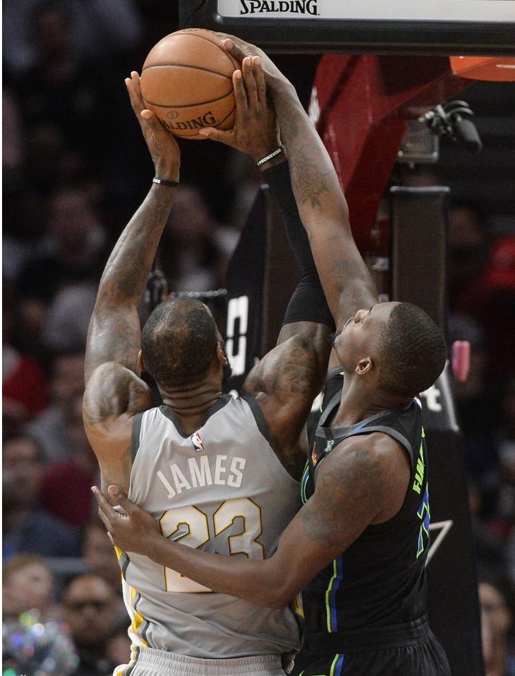 爱游戏网站-刚刚！曼城今晨手感冰凉话题不断，上海申花队长鼓劲备战欧联