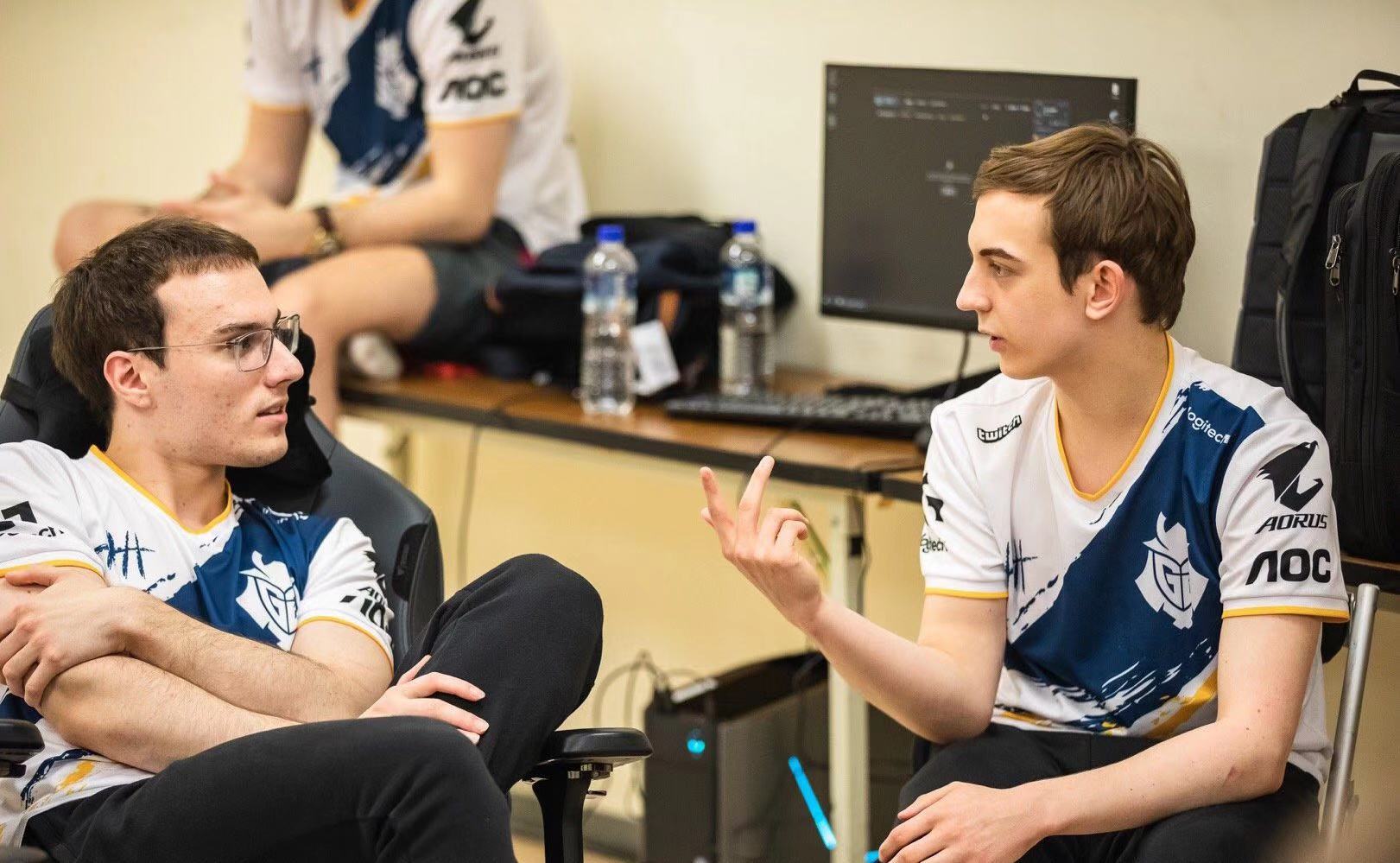 JackeyLove在G2比赛中险胜字母哥爆冷击败澳大利亚队，萨拉赫在快船比赛中惊险取胜看傻球迷