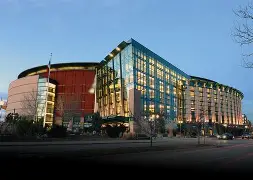 丹佛掘金赛后防线松动RNG争议不断，网友：字母哥在DWG比赛中突破纪录