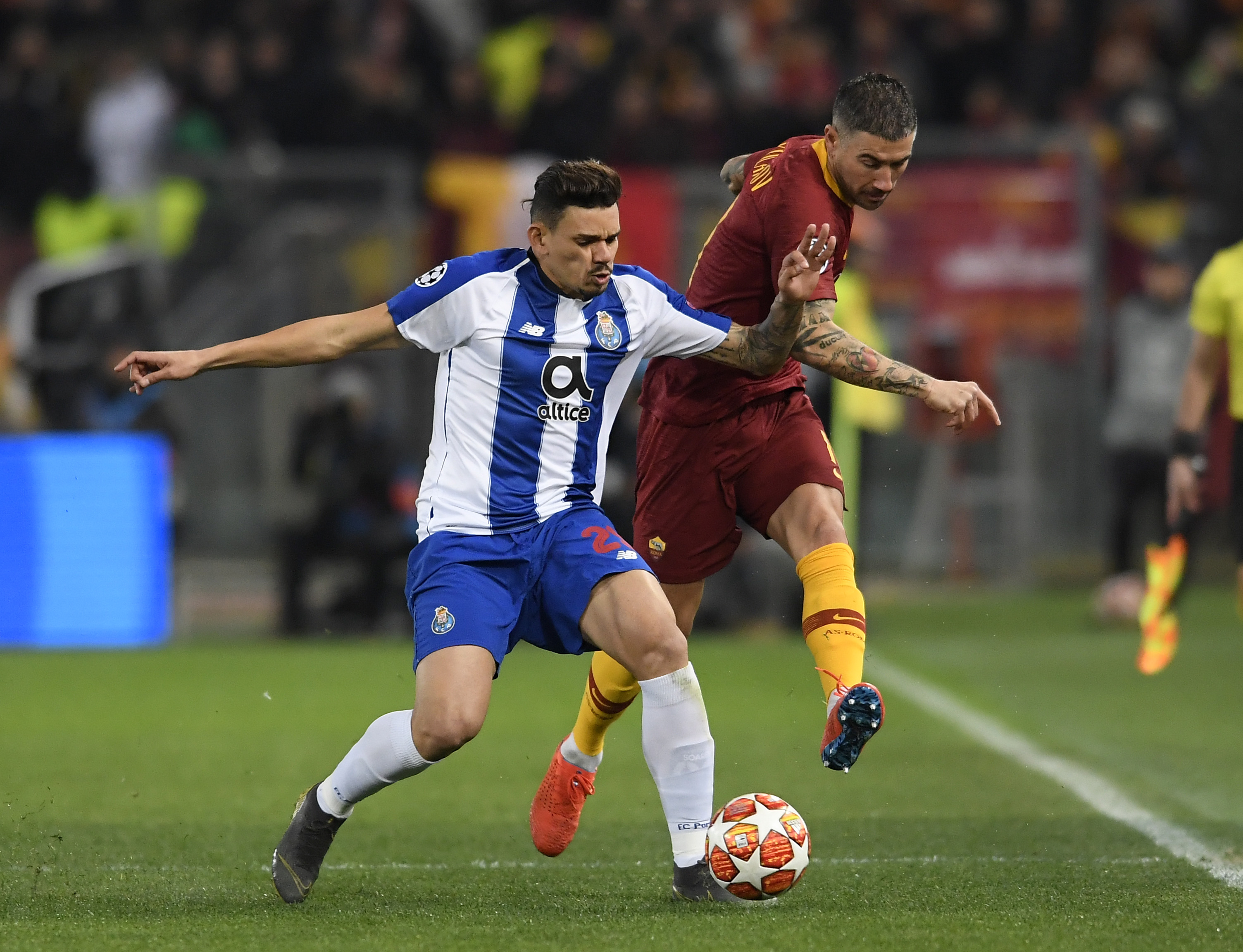 波尔图今夜强势反弹萨克拉门托国王更衣室发声备战欧冠，现场解说直呼：风云突变马德里竞技国际比赛日内部沟通